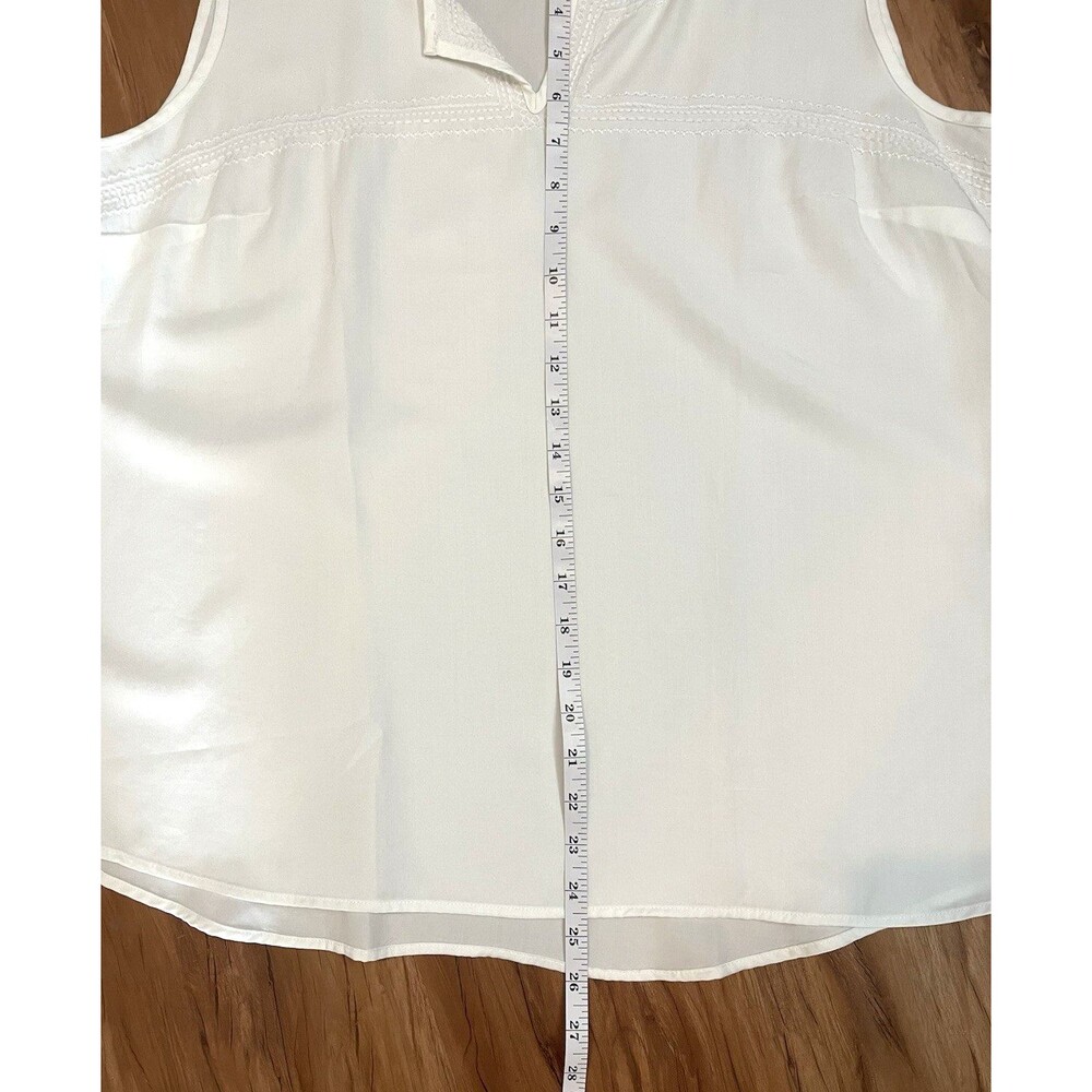 Women's Size XL Eddie Bauer White Sleeveless Blouse Shirt Embroidered Romantic - Picture 4 of 7